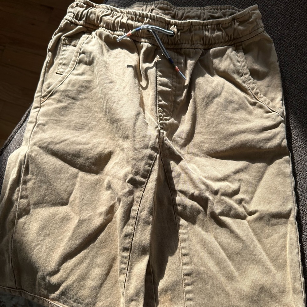 Kakhi shorts